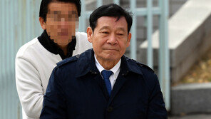 ‘가짜 권양숙’에 4.5억 건넨 윤장현, 집행유예 확정