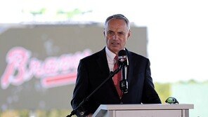 야구장 종사자 위해 팔 걷어붙인 MLB, 3000만 달러 조성