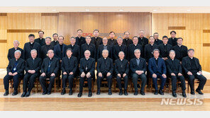 천주교 “내달 6일 학교 개학일 연기 맞춰 미사 재개 날짜 정할 것”