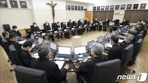 천주교, 4월 초까지 미사 중단할 듯…“정부 방침 맞춰 재개”