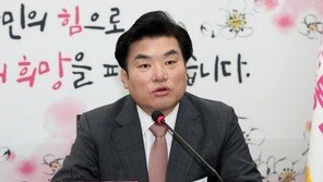 5선 원유철·정갑윤, 통합당 탈당…미래한국당 신임 지도부 구성할 듯
