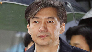 조국 “n번방 사건 피의자 얼굴 공개 가능하다” 반박