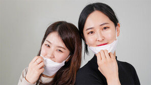 마스크 써도 묻어나지 않는 화장품