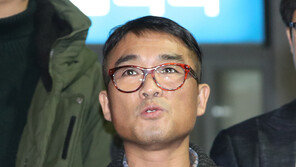‘성폭행 의혹’ 김건모, 기소의견 송치…수사 108일만