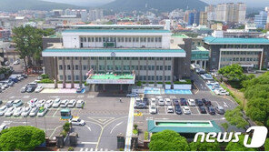 제주도, 자가격리 지침 위반한 ‘강남모녀’에 손해배상 소송