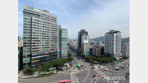 코로나19發 경기 부진에 상가 급매물 급증…가격은 22% 급락
