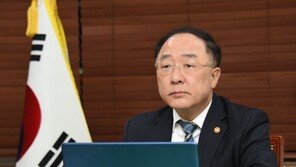 홍남기 “공항 입점 중소·소상공 임대료 50% 감면…대·중견기업은 20%” 