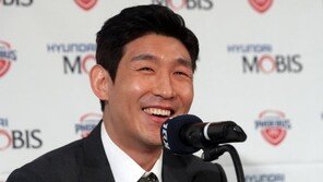 ‘눈물의 은퇴’ 양동근 “나만의 색깔 찾는 지도자 되겠다”