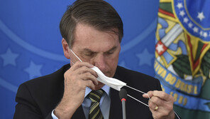 브라질 대통령, 코로나19 확산에도 “일터로 돌아가라”
