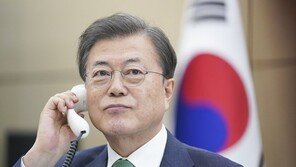 文대통령 “집단감염 기필코 막아야…온라인·가정예배에 동참해달라”