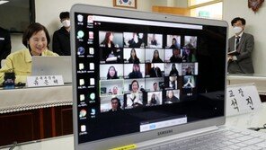 “실시간 쌍방향 수업? 출석체크만 20분”…온라인개학 더 커진 걱정