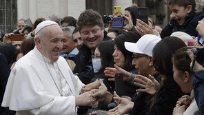교황 “코로나19, 생태위기 무시한 자연의 경고”