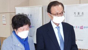 여야 지도부, 일제히 사전투표장으로…“힘 실어달라” 강조