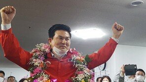 무소속 김태호 고향서 기사회생…잠룡 후보군으로 부상