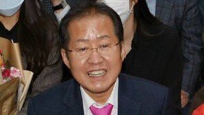 홍준표 “통합당 내 비대위원장 감 없다…김종인 어떨까”