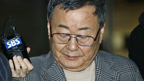 ‘가사도우미 성폭행 혐의’ 김준기 전 DB회장, 1심 집행유예로 석방