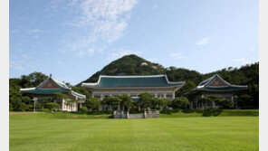 靑 “김정은, 측근들과 지방 체류 ‘정상 활동’…특이동향 없어”