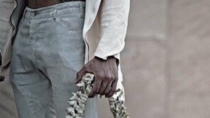 ‘죽은 아이 뼈’로 핸드백 제작…印尼 디자이너 윤리성 논란