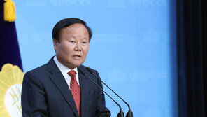 통합당 “기부 충당, 듣도 보도 못해… 수정 예산안 내라”