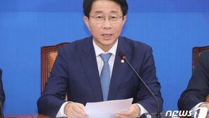 “재난지원금, 금모으기 처럼” vs “협찬? 정상적인 국가 운영 방식아냐”