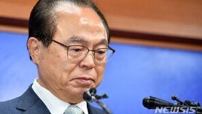 오거돈 ‘3전 4기’언급하며 울먹…“잘하고 싶었는데, 기대 저버려”