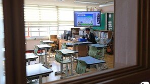 “등교개학 언제하나요?”…코로나로 지친 엄마들의 푸념