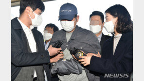 ‘라임 전주’ 김봉현 회장 경찰 출석…질문에 침묵