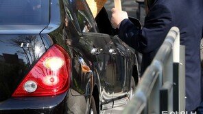 고3 학력평가 시험지도…‘드라이스 스루’ ‘워크 스루’ [청계천 옆 사진관]