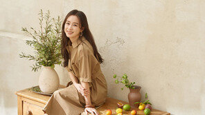 세정 올리비아로렌 “서머 레이디 룩, 여름향기 솔솔”