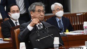 국정원 “김정은, 수술·시술 받지 않은 것으로 파악”