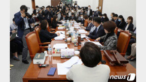 국회 환노위 소위, ‘예술인 포함’ 고용보험법 통과…구직자취업촉진법도