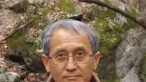 前 민노총 간부 “할머니 학력낮아 정치주체로 세우지 않나?”