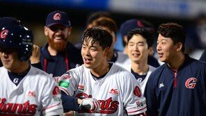 블론세이브에도 꺾이지 않은 분위기, 롯데 막강타선 완성!