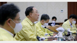 홍남기 “공무원채용·노인일자리 재개…공공부문 중심 156만개 제공”