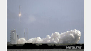 美, 무인우주왕복선 X-37B 탑재 아틀라스 V 로켓 발사 성공