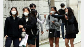 [청계천 옆 사진관]고3 학생들의 첫 등굣길 “안녕 어서와”