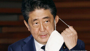 “아베 물러나야 하지만 마땅한 후계 없어 더 슬픈 일본”