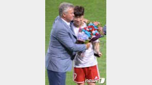 박지성 “히딩크와 퍼거슨 영향 많이 받아…감독 할 생각은 없어”