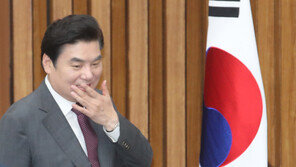 임기 마친 원유철 “2년 후 대선에서 역할 할 것”