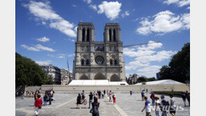 노트르담 대성당, 대화재 1년 여만에 ‘앞 광장’ 개방