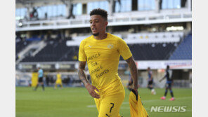 FIFA “경기중 플로이드에 연대 표시 선수, 징계 말라”