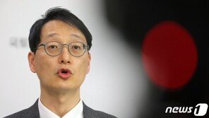 늘어난 주거비 부담에 “전월세 상한제 도입 일관되게 추진”