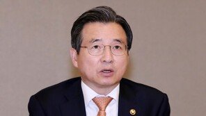 기재차관 “물가하락은 유가급락 때문…우리만의 문제 아냐”