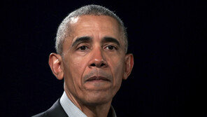 오바마 “폭력 합리화 안 돼…시위·정치행위 함께 해야”