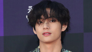 방탄소년단 뷔, ‘무쌍 잘 어울리는 스타’ 1위…2위는?