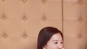 김희애, ‘부부의 세계’ 종영 후 근황…여전히 우아한 미소