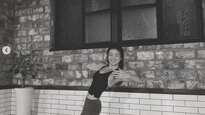 박하선, 아이 엄마 맞나…요가로 완성한 개미허리+탄탄 몸매