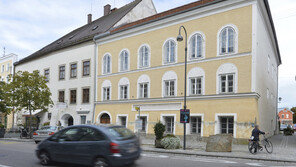 히틀러 생가, 경찰서로 바뀐다…“극우 성지화 안돼”