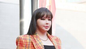박봄 측 “성형 NO…편하고 여유있게 지내며 살 조금 올라”