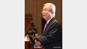 김종인 “개원부터 원활하지 못해 송구…굉장히 나쁜 선례”